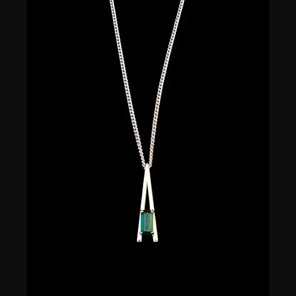 Vintage Avon Park East Collection Silver Tone Green Glass Stone Necklace 22" - Picture 3 of 7